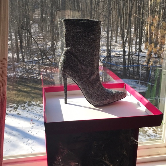 Shoes - Picture 1 of 1